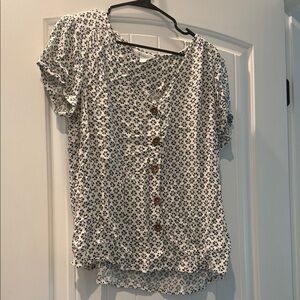 Market & Spruce White Button-Front Floral Blouse with Navy Print